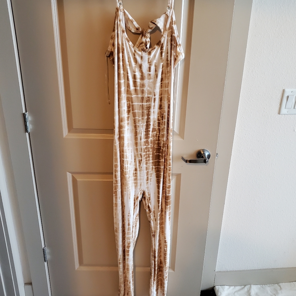 4 for 25$ Fashion to Figure Tabria Majors Swim Collab Jumpsuit